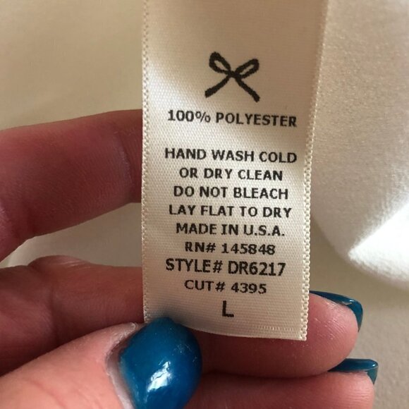 NWT Pitaya bright white scalloped sleeveless dress. Large - Picture 6 of 7